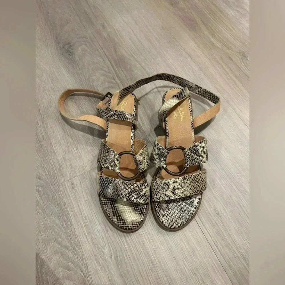 SEYCHELLES Exhilarating Snake Embossed Sandals In Tan Black / Size 7 /